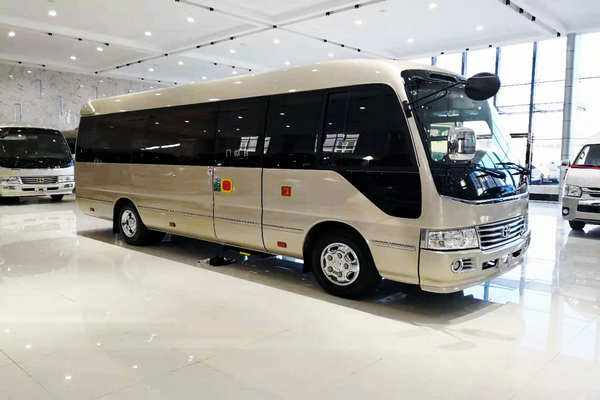 租一辆车带司机在北京租一辆考斯特费用是多少? 租一辆车带司机在北京租一辆考斯特费用是多少?