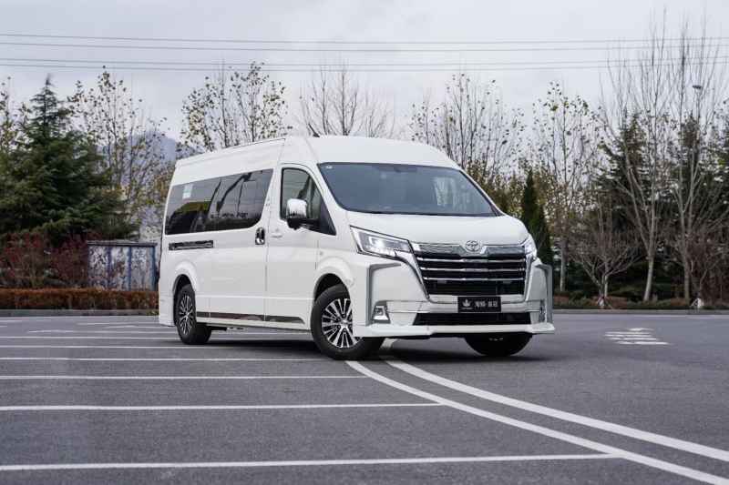 北京租10多座丰田海狮小巴士包车价格,租车电话 北京租10多座丰田海狮小巴士包车价格,租车电话