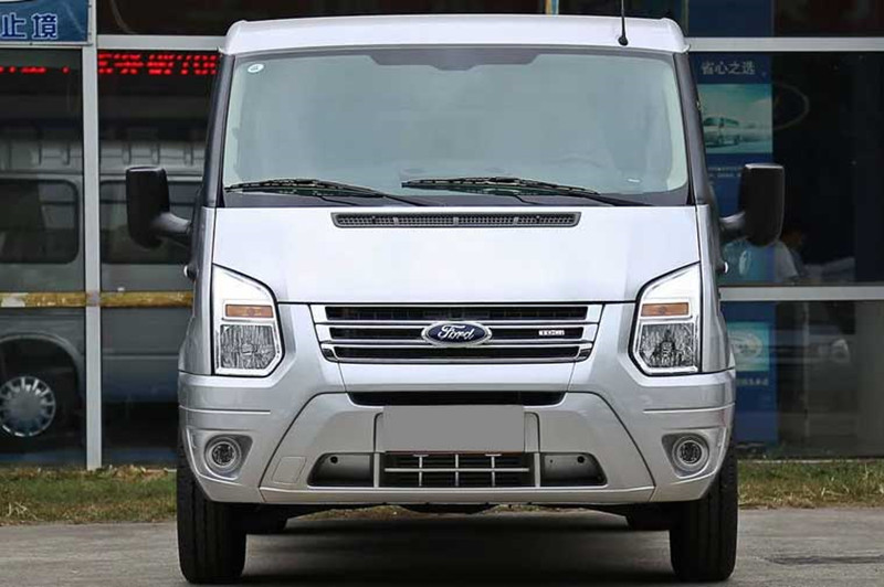 北京租14座小型客车带司机出游多少钱? 北京租14座小型客车带司机出游多少钱?