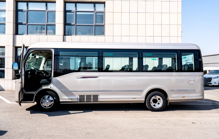 北京中巴车租赁价格一览表2025年新版(首汽/行业标准) 北京中巴车租赁价格一览表2025年新版(首汽/行业标准)